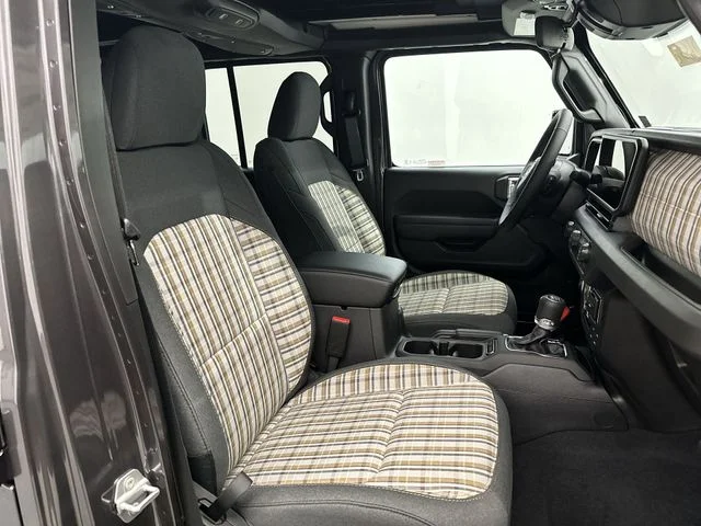 New 2026 Granite Crystal Metallic Clear-Coat Exterior Paint Jeep 85th Anniversary Edition image 26