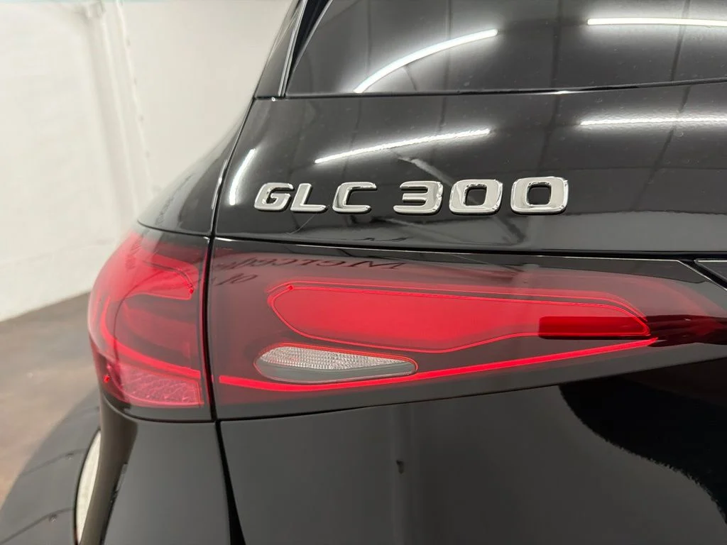 New 2026 Black Mercedes-Benz GLC 300 image 11