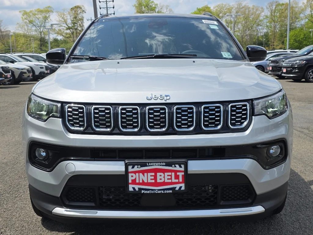 Used 2026 Silver Zynith Clear Coat Jeep Limited image 10