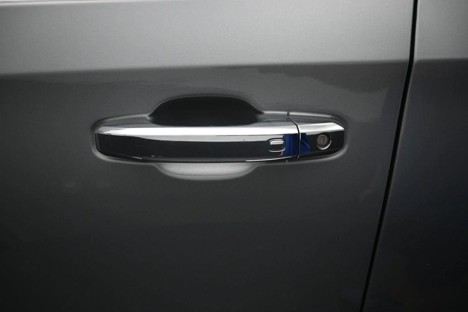 Used 2023 SILVER                    GMC  image 21