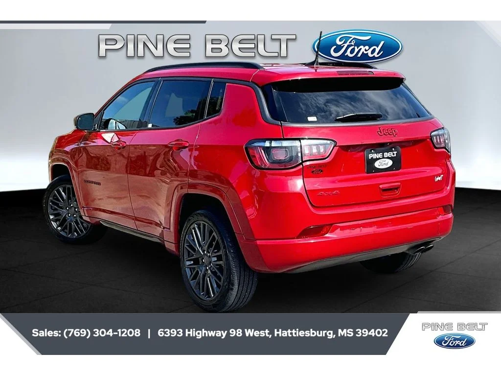 Used 2022  Jeep (RED) Edition image 2
