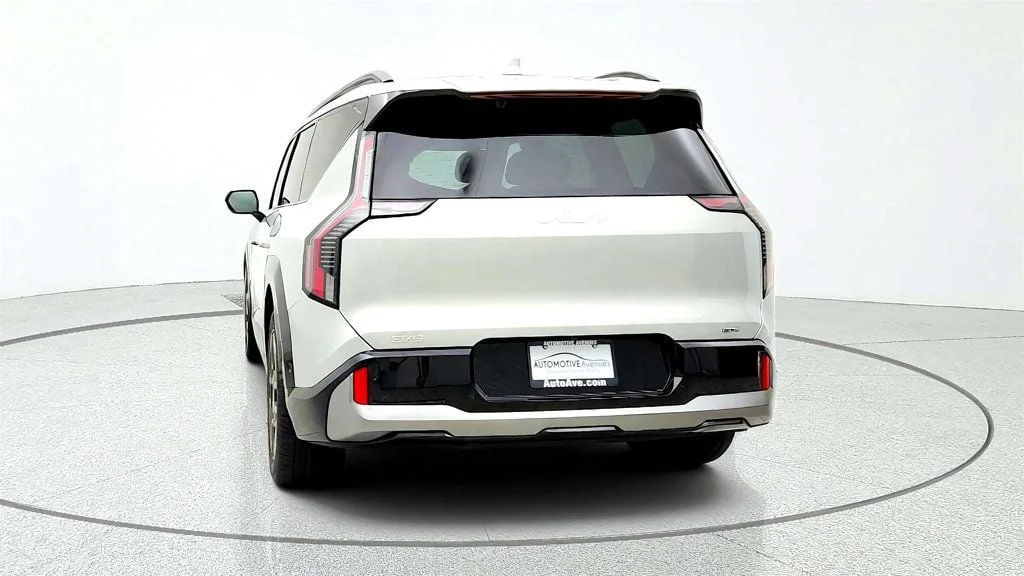 Used 2024 Ivory Silver Kia GT-Line AWD w/ 2nd Row Relaxation Package image 6