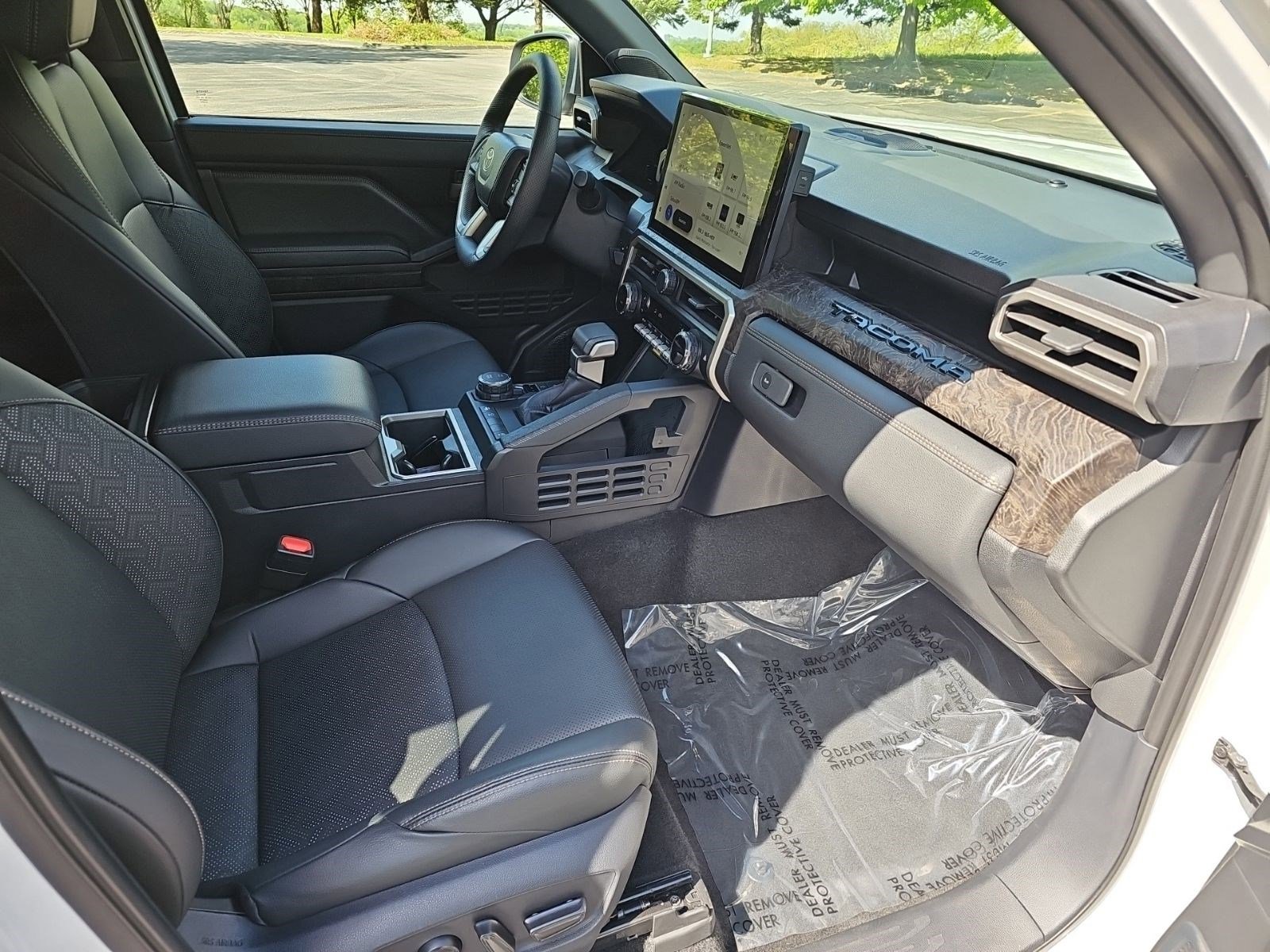 Used 2024 Pearl Toyota Limited image 10