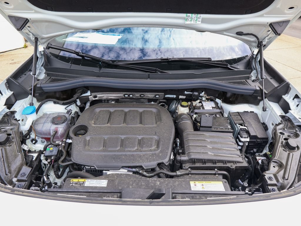New 2026 White Volkswagen 2.0T SE R-Line Black image 33