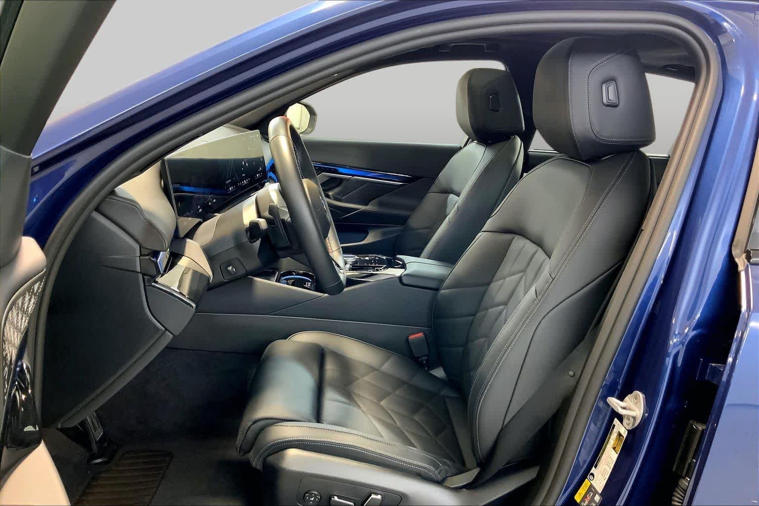 Used 2026 Phytonic Blue Metallic BMW M60 image 7