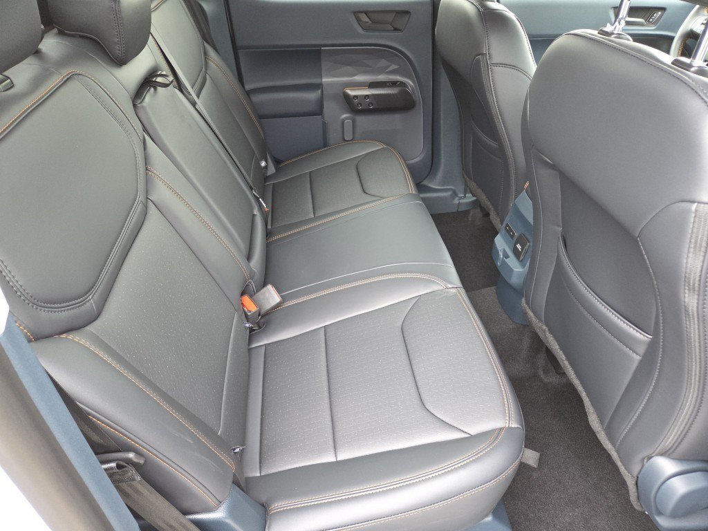New 2026 Space White Metallic Ford Tremor image 31