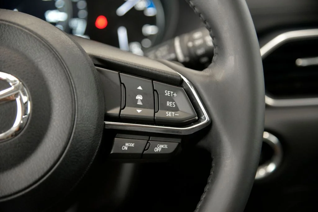 Used 2020 White Mazda Grand Touring image 23