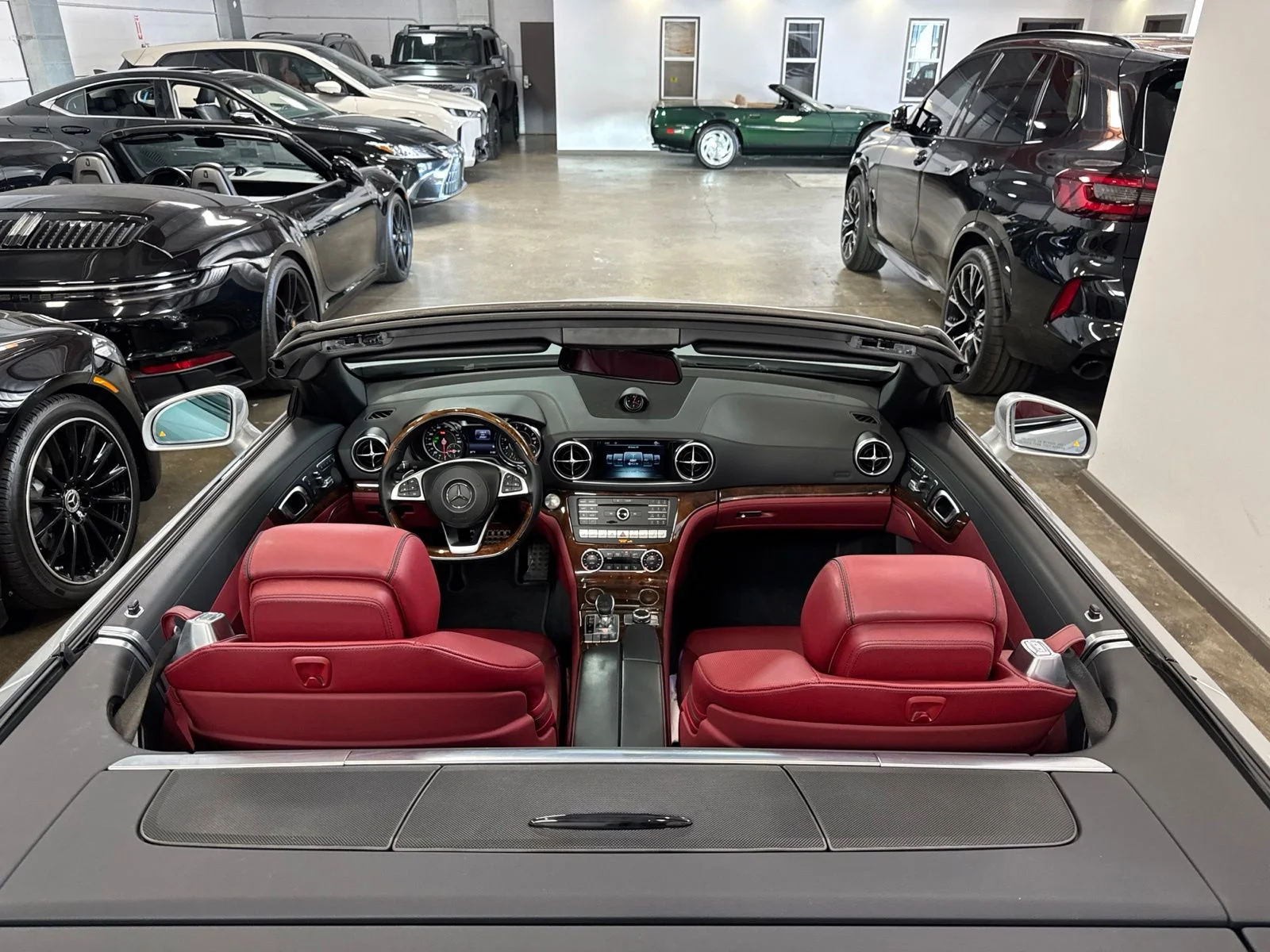Used 2019 Silver Mercedes-Benz SL 550 image 9