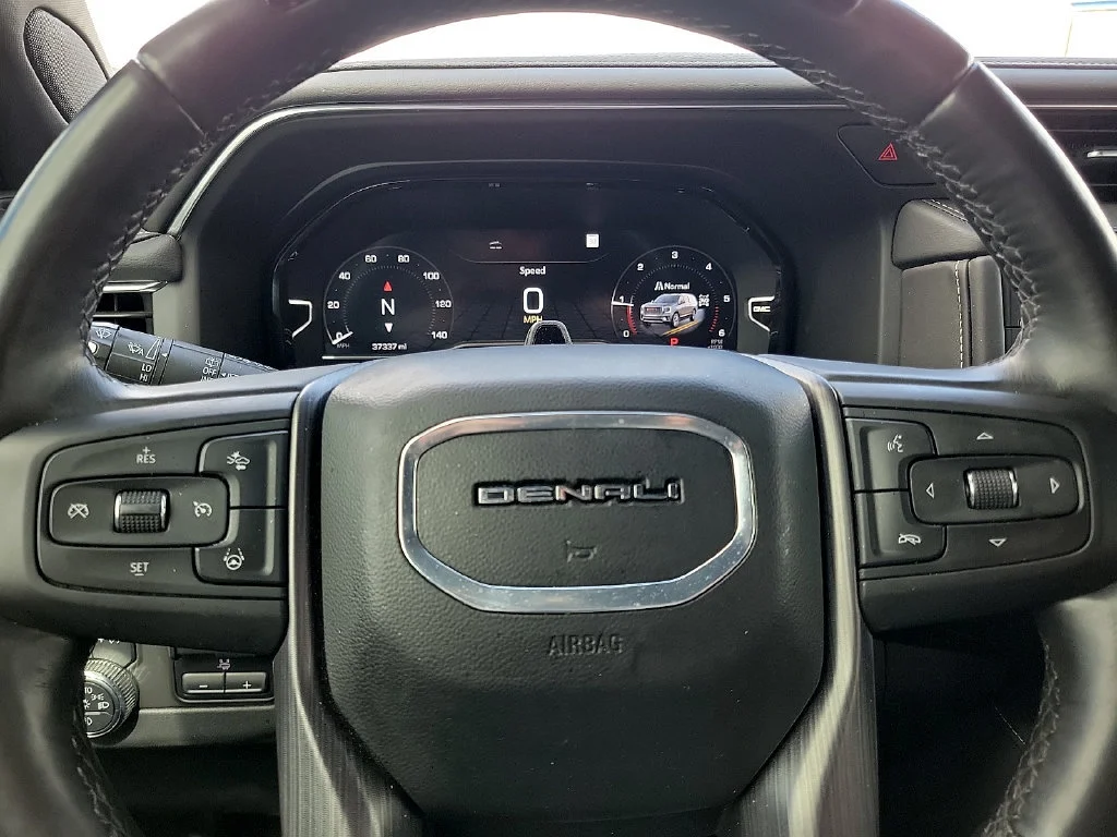 Used 2024 Onyx Black GMC Denali Ultimate image 24