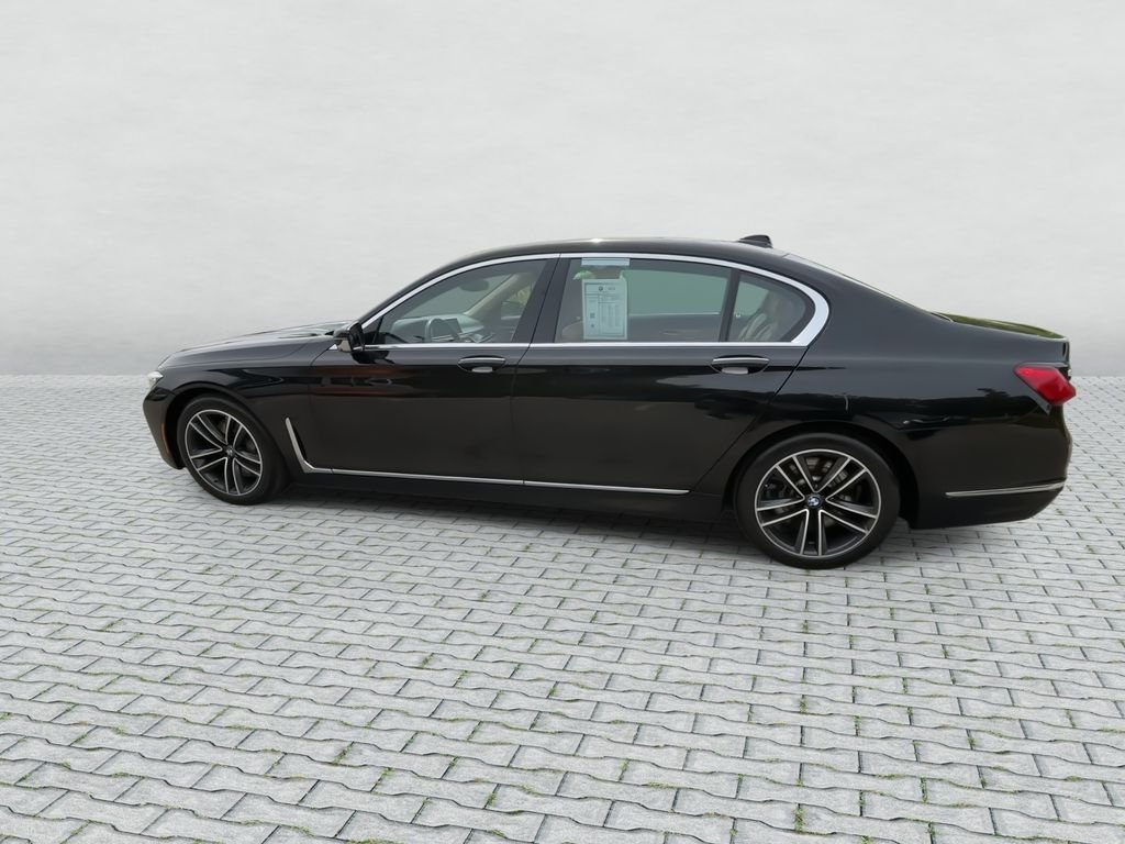 Used 2022 Black BMW 750i xDrive image 5