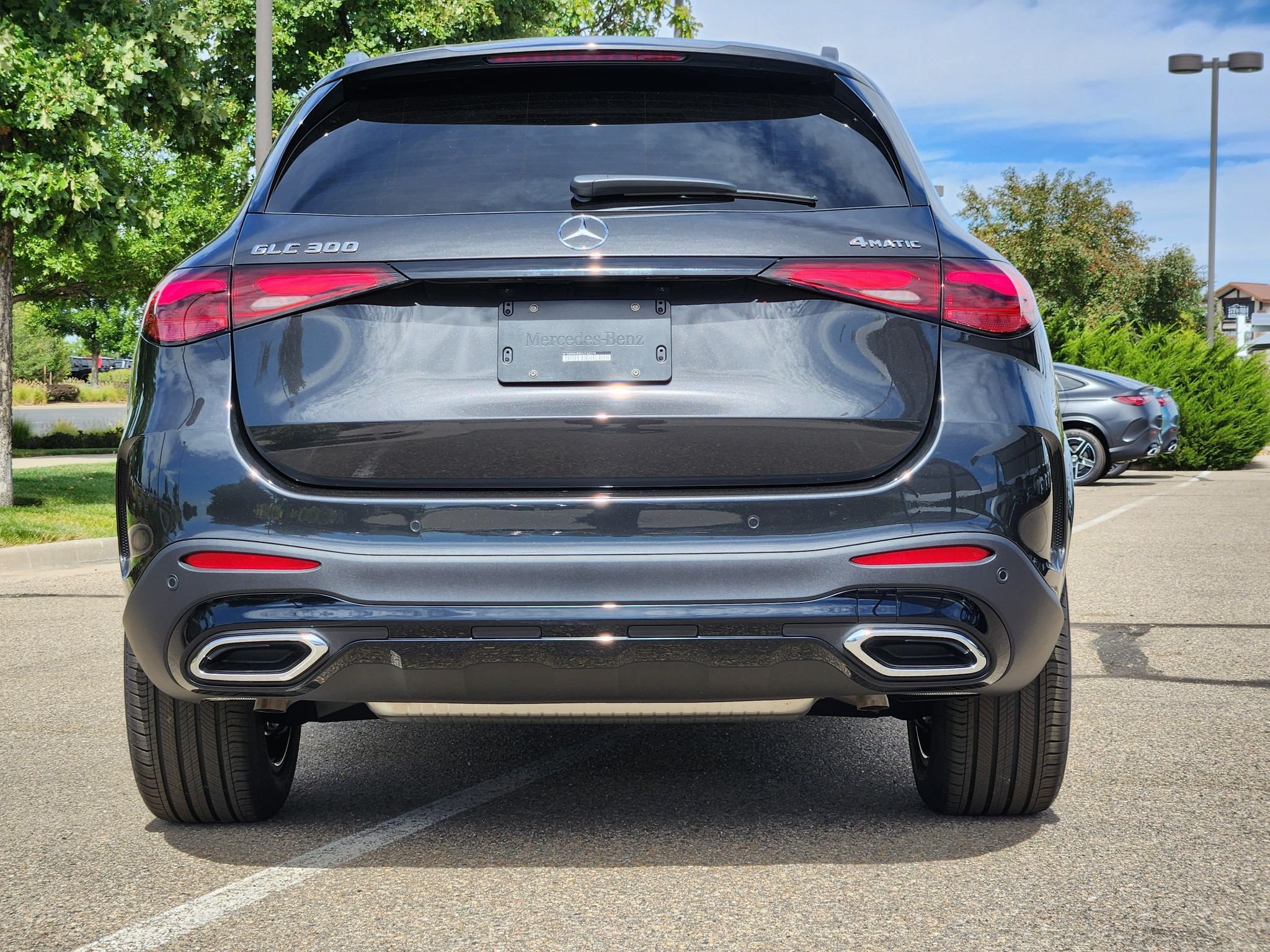 New 2027 Graphite Grey Metallic Mercedes-Benz GLC 300 4MATIC® image 7