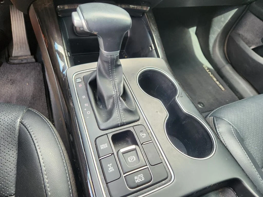 Used 2020 Black Kia EX image 20