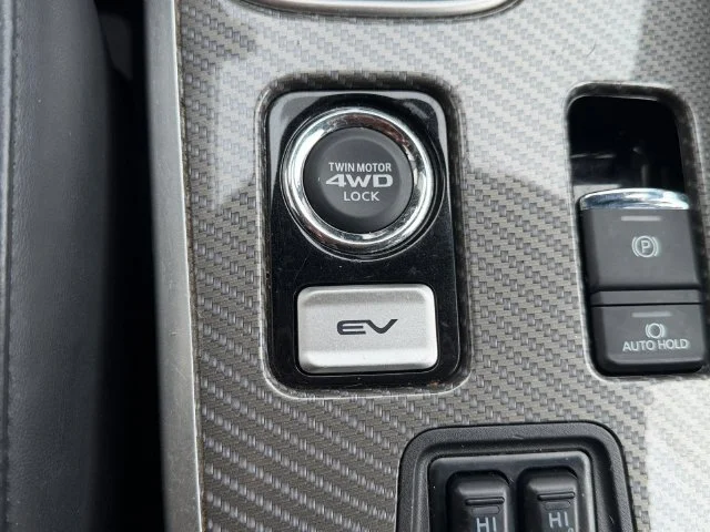 Used 2019 Silver Mitsubishi GT image 23