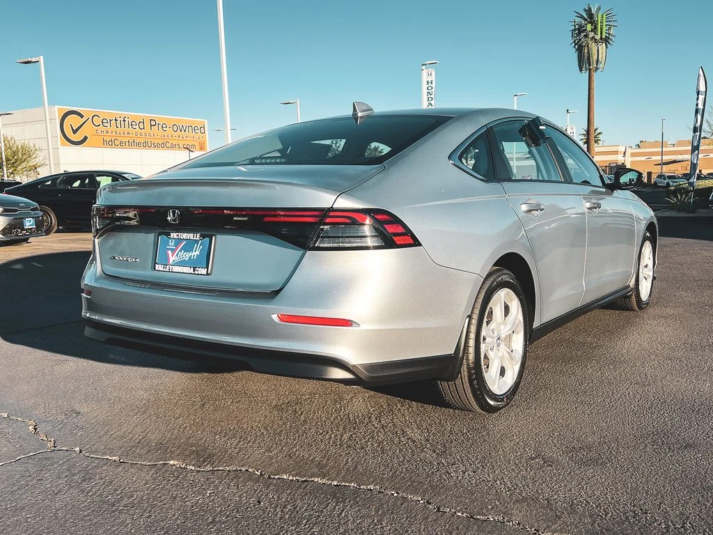 New 2026 Solar Silver Metallic Honda LX image 8
