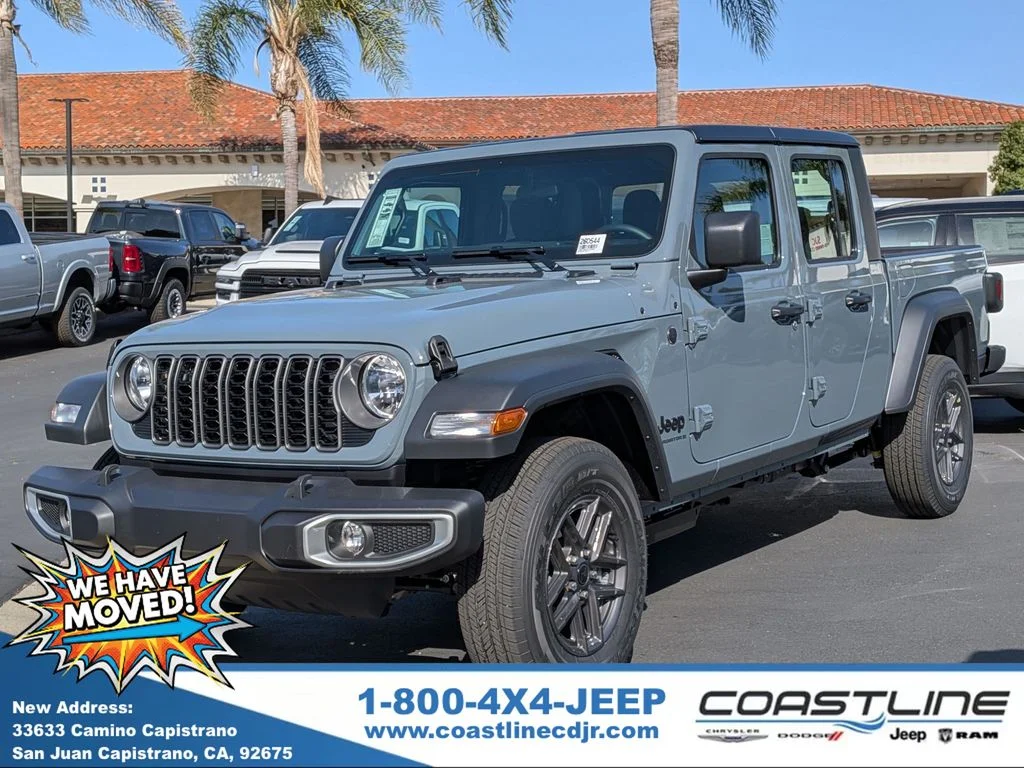 2026 Jeep Gladiator Sport Auto's photo