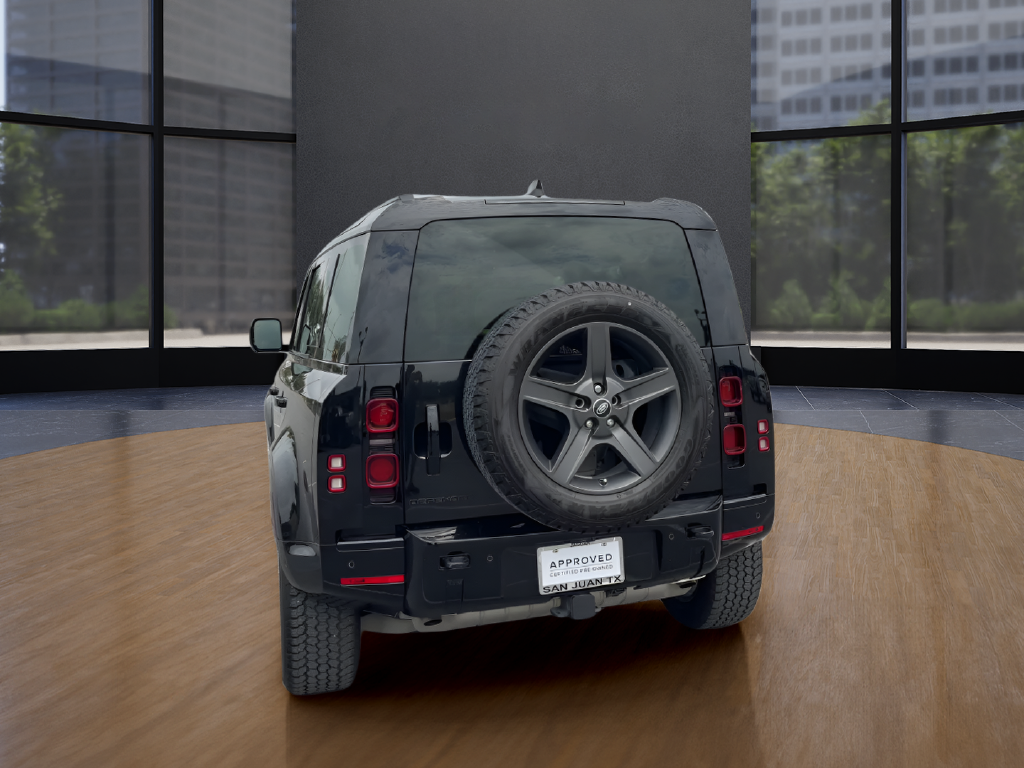 Used 2024  Land Rover X-Dynamic SE image 6