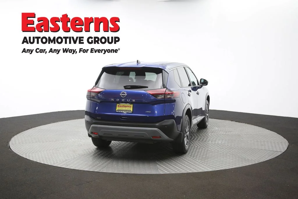 Used 2023 Blue Nissan S image 39