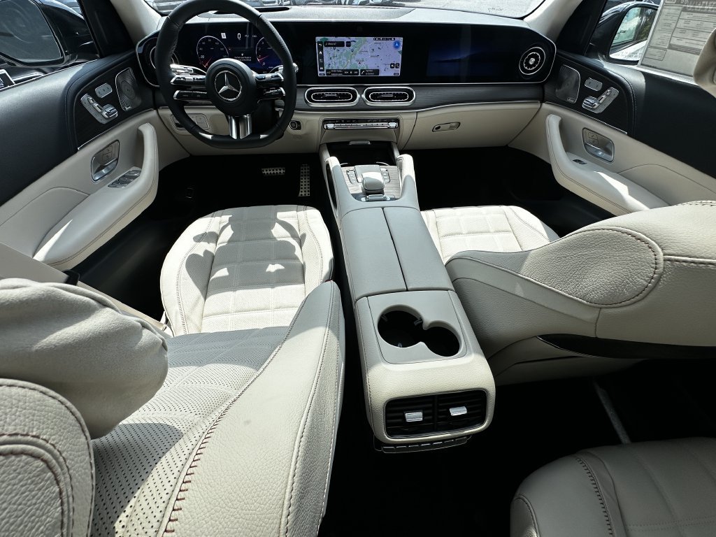 New 2027 MANUFAKTUR Moonlight White Metallic Mercedes-Benz GLS 450 image 66