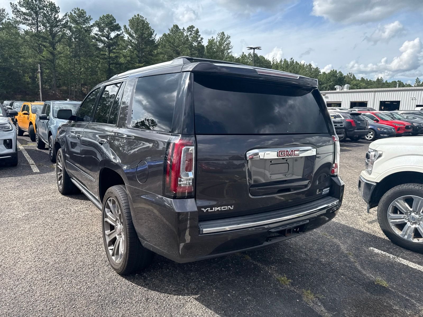 Used 2017 Silver GMC Denali image 4