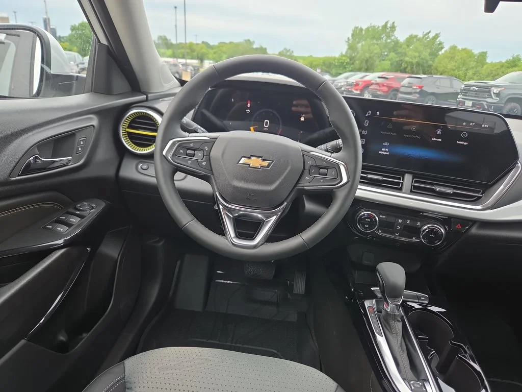 2026 Chevrolet Trax LT - Photo 10