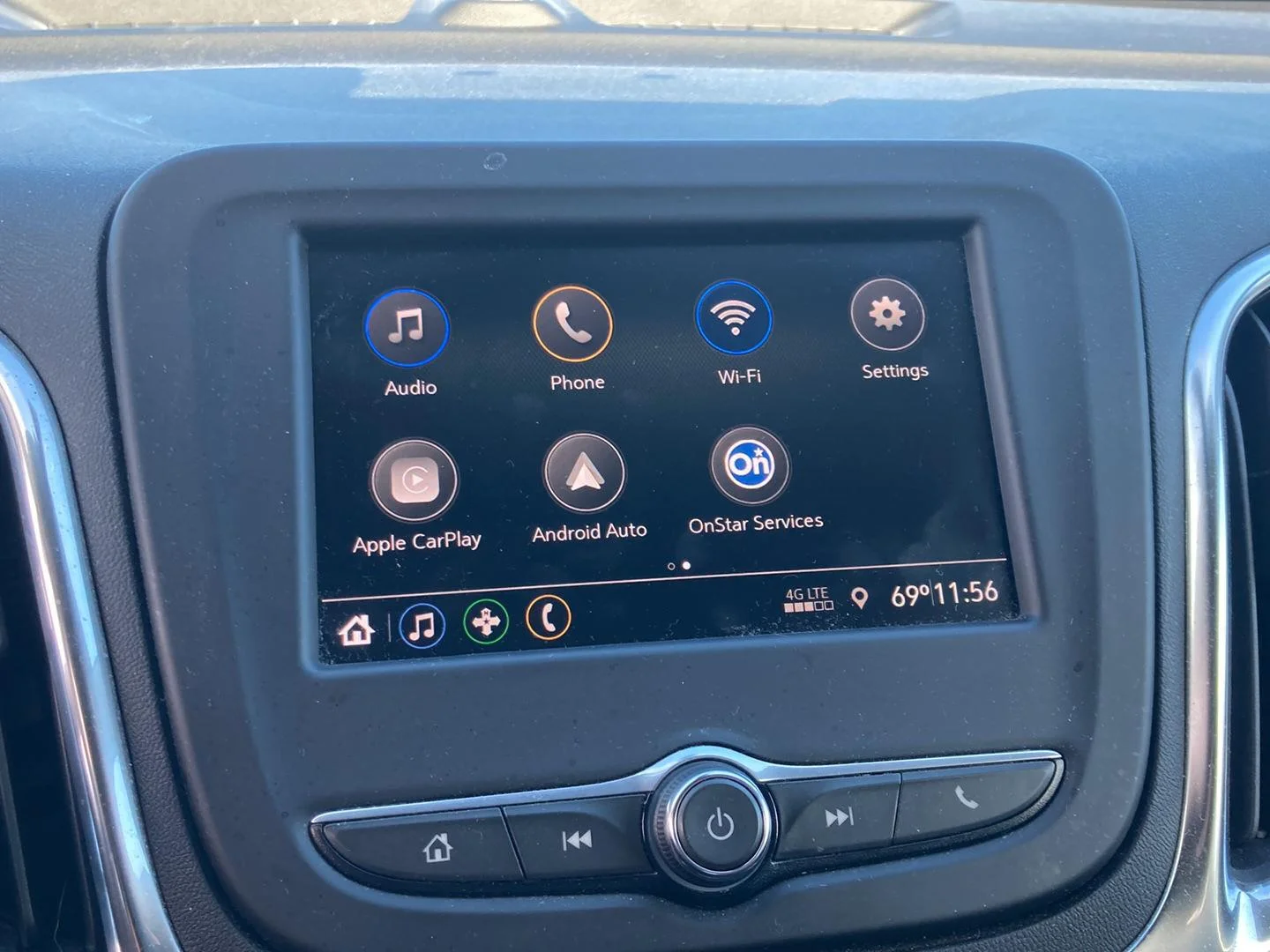 Used 2021 Summit White Chevrolet LT image 18