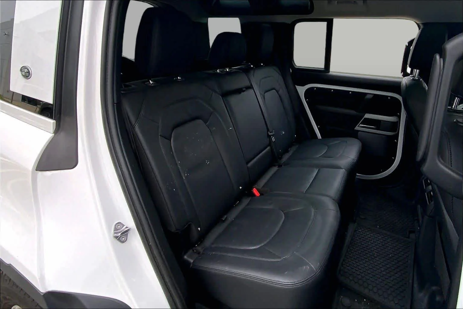 Used 2024 Fuji White Land Rover S image 20