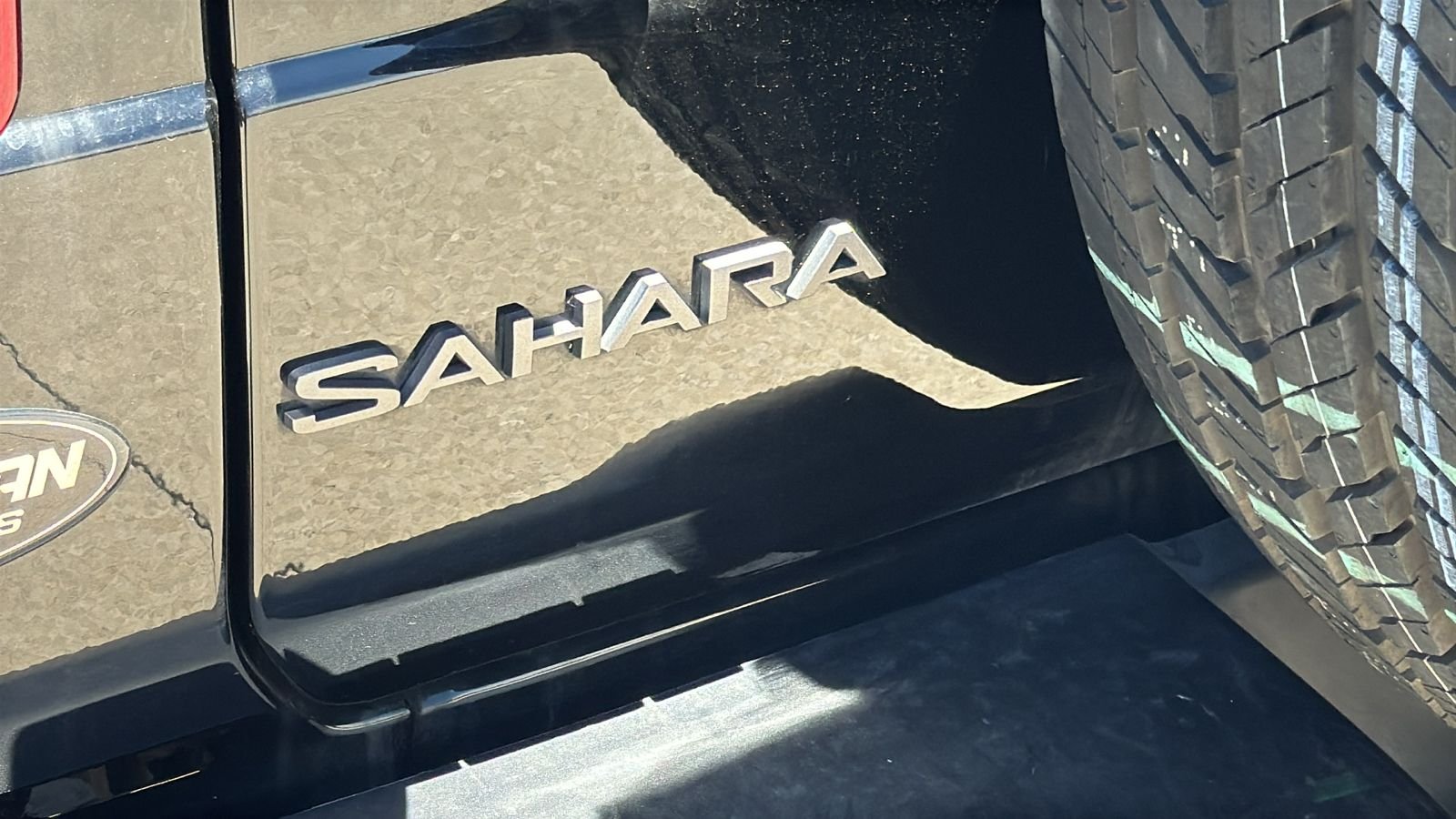 Used 2025 Black Jeep Sahara image 10