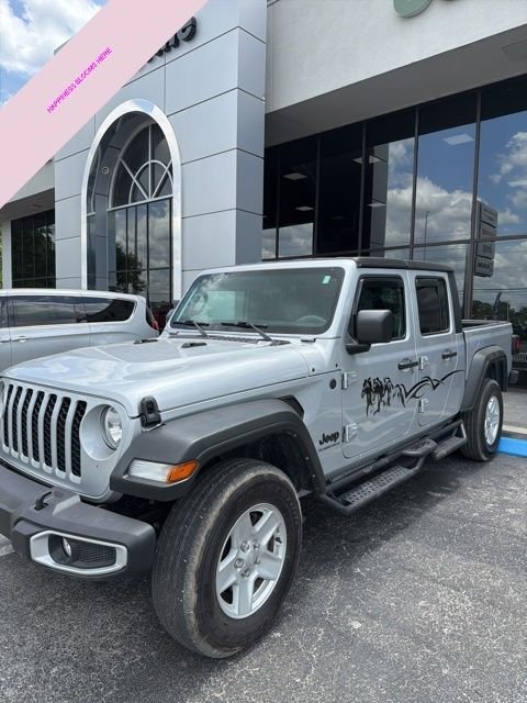 2023 Jeep Gladiator Sport S's photo