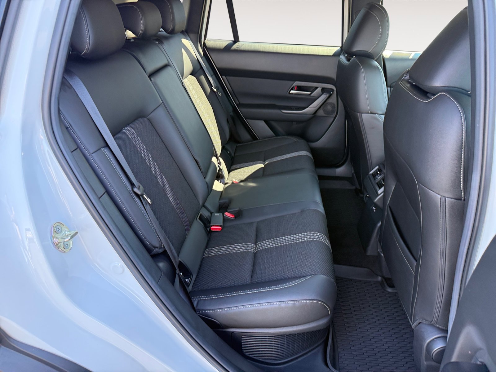 Used 2026 Pearl Mazda Preferred image 18