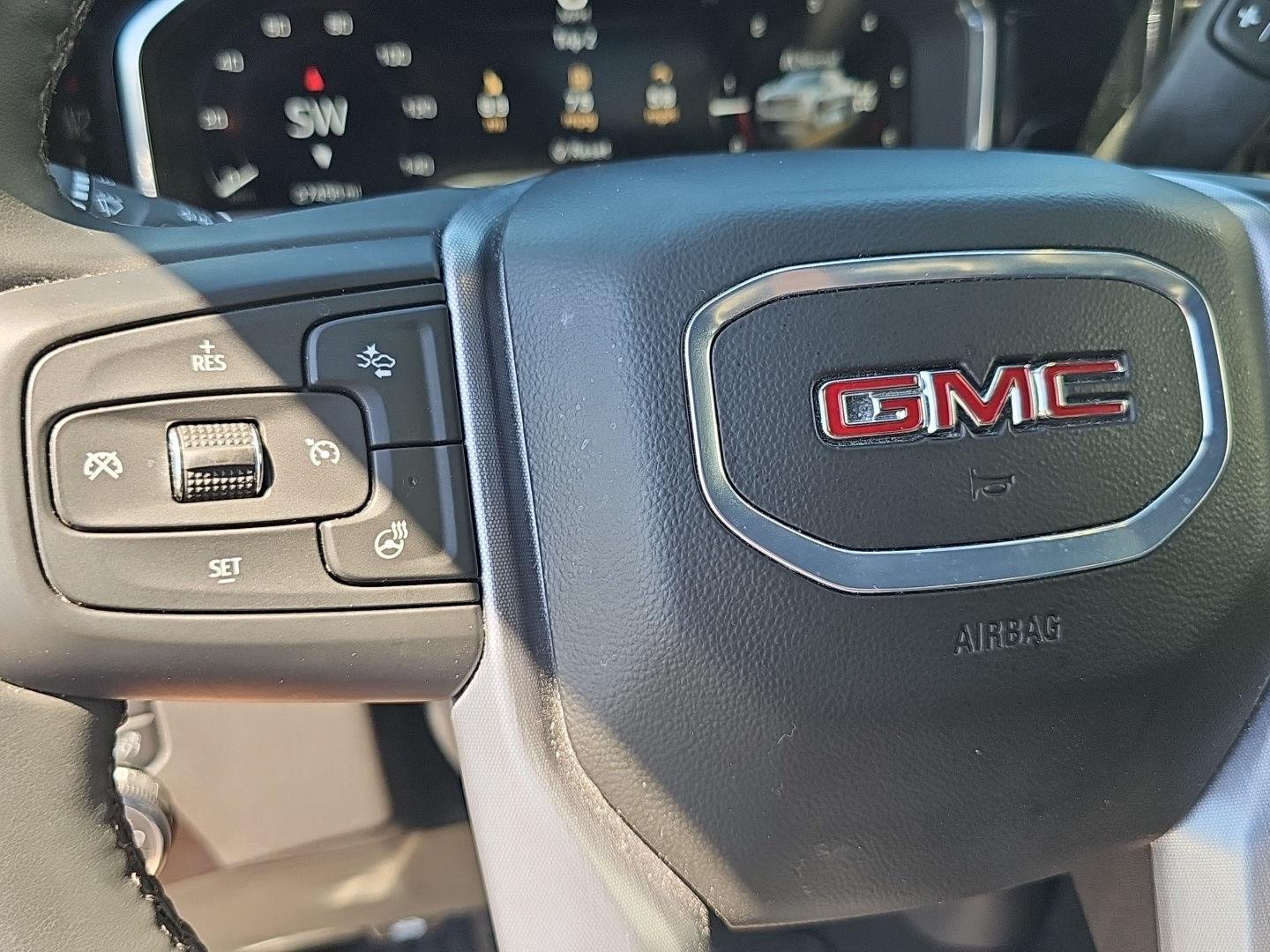 Used 2024 Summit White GMC Elevation image 23