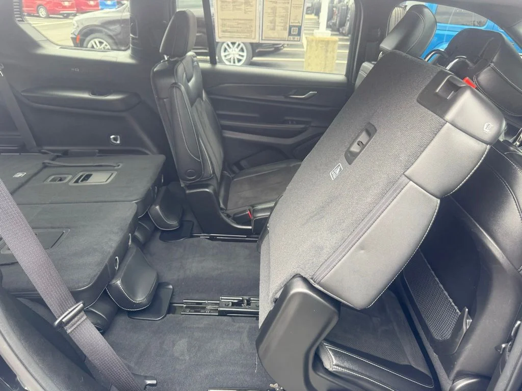 Used 2024 Black Jeep Altitude X image 53