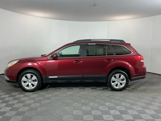 Used 2012 Red Subaru 2.5i Premium image 8