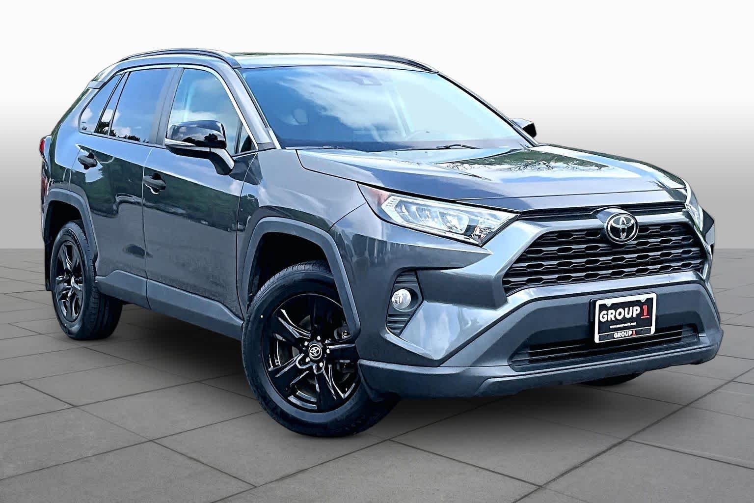 Used 2019 Magnetic Gray Metallic Toyota XLE image 3