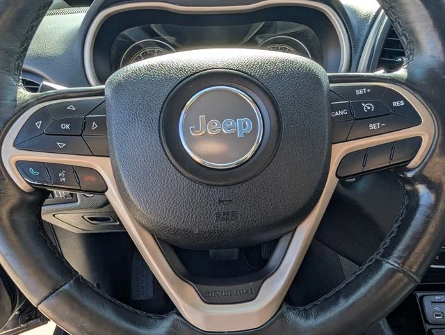 Used 2016 Gray Jeep Limited image 20