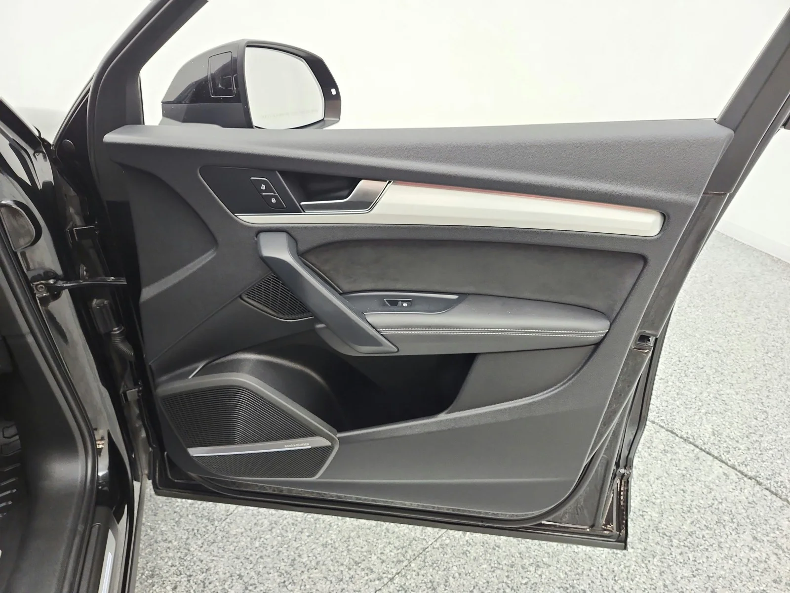 Used 2023 Mythos Black Metallic Audi S line Prestige 55 TFSI e quattro image 21