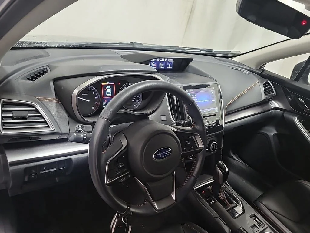Used 2019 Silver Subaru 2.0i Limited image 7