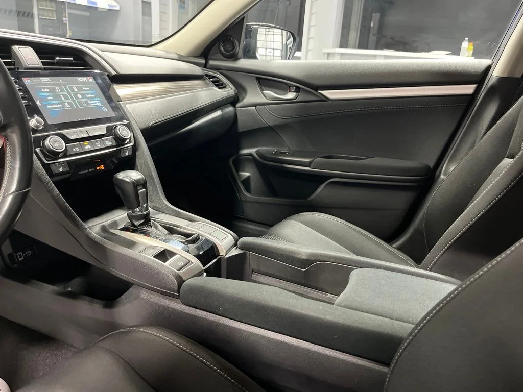 Certified Used 2019 Crystal Black Pearl Honda EX image 14