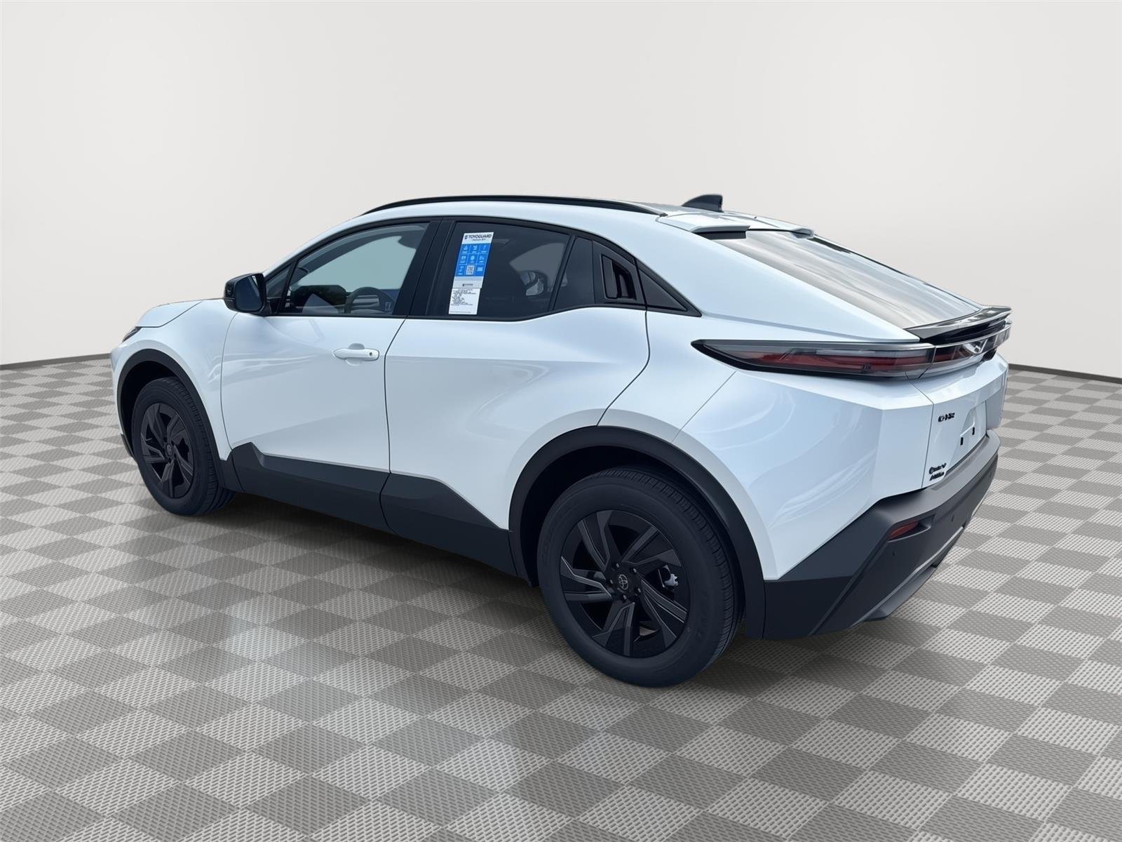 New 2026 Wind Chill Pearl <sup>1</sup> Toyota  SE image 6