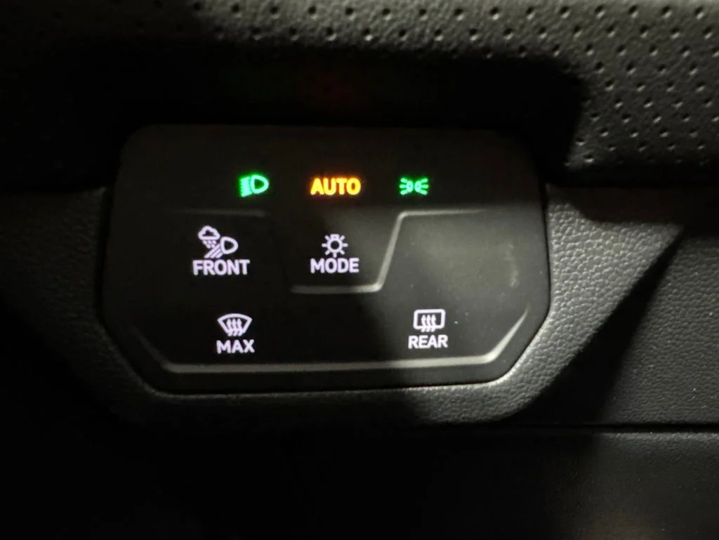 New 2026 Green Volkswagen 2.0T SE w/Technology image 22