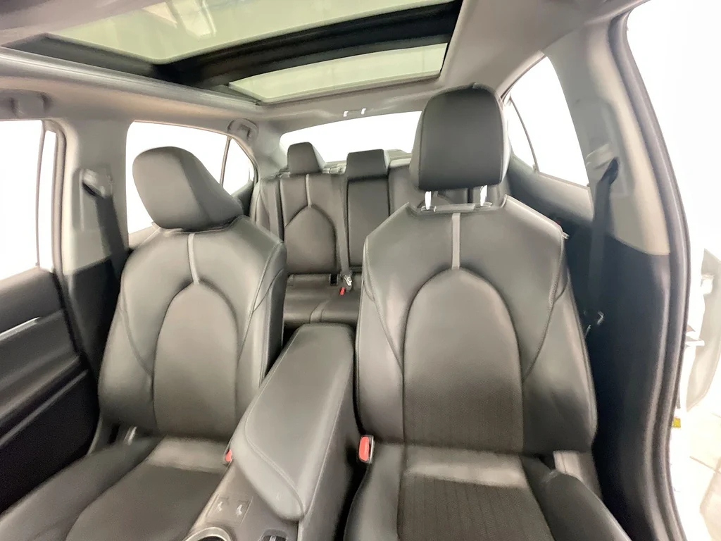Used 2022  Toyota XSE image 21