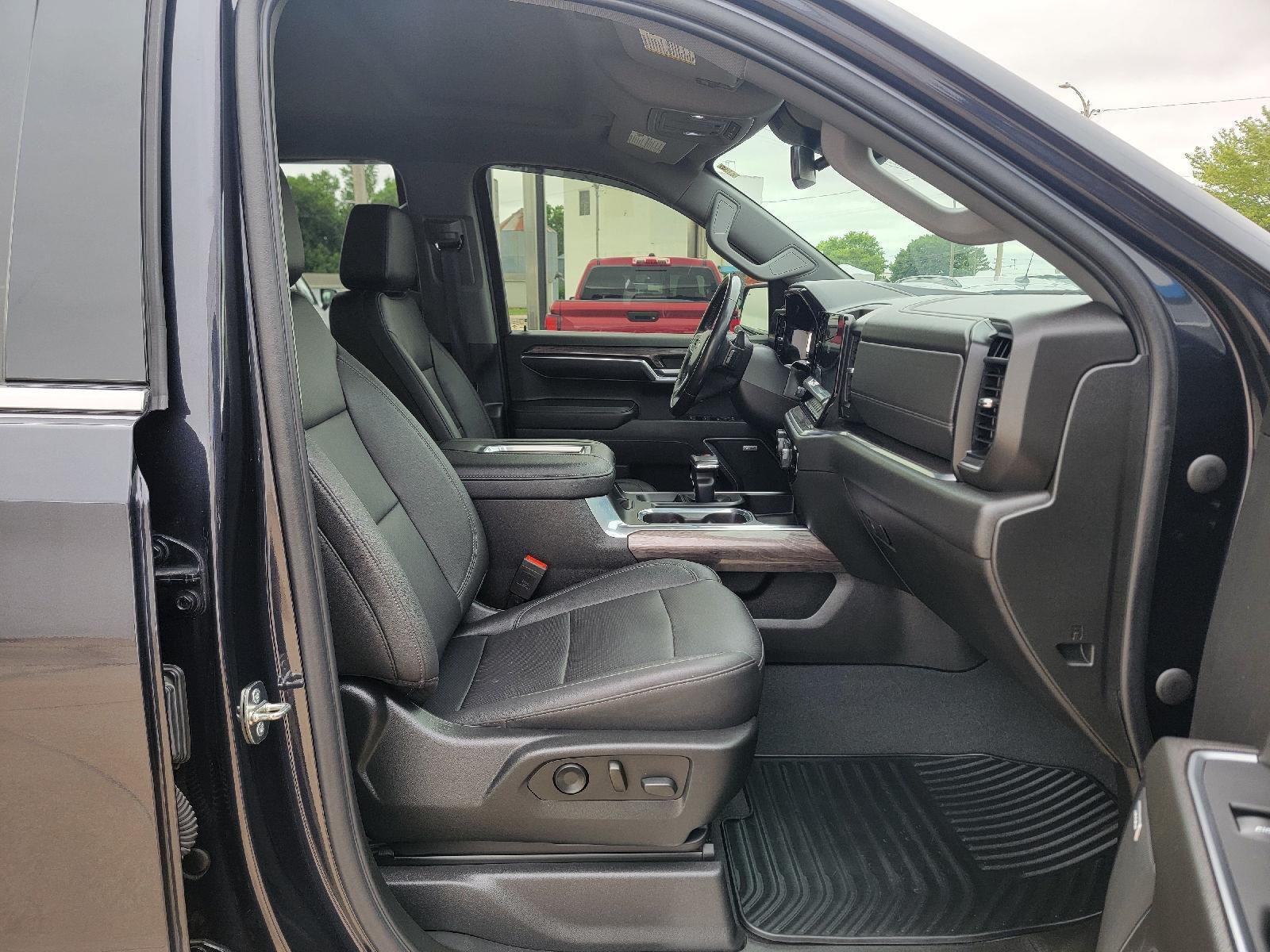 Used 2022 Dark Ash Metallic Chevrolet LTZ image 30
