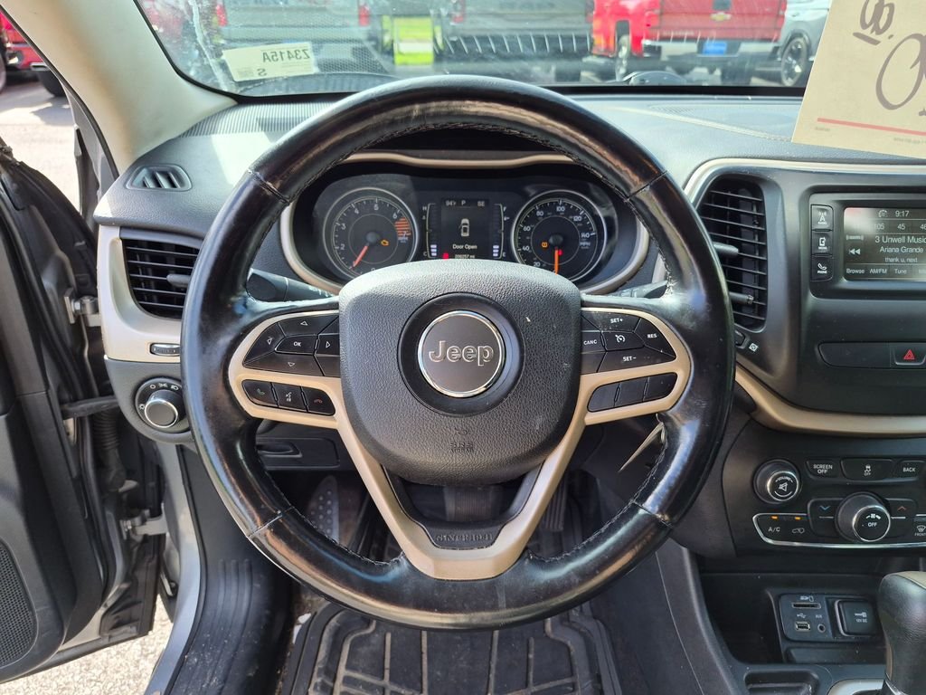 Used 2017 Silver Jeep Sport image 10