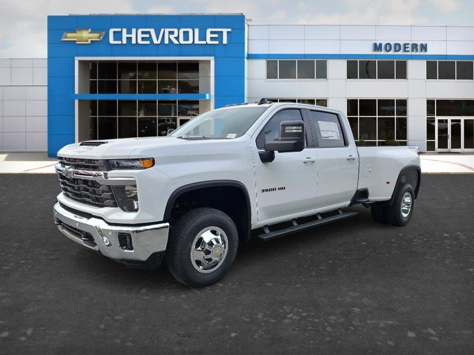 New 2026 Summit White Chevrolet LT DRW image 1