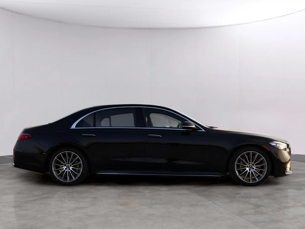 New 2026 Obsidian Black Metallic Mercedes-Benz S 580 image 4