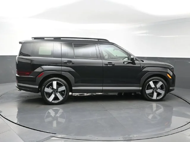 Used 2025 Black Hyundai Limited image 8
