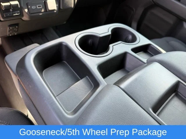 Used 2025 White Chevrolet Custom image 14