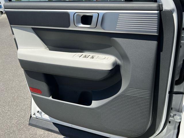 New 2026 White Hyundai SE FWD image 23