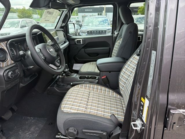 New 2026 Granite Crystal Metallic Clear-Coat Exterior Paint Jeep 85th Anniversary Edition image 14