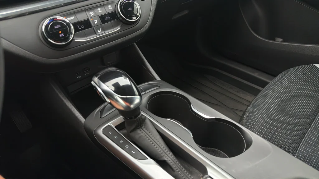 Used 2024 Black Buick Preferred image 21