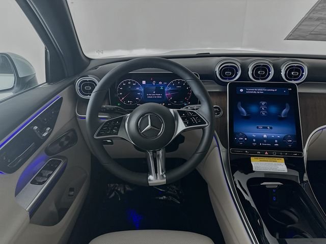 New 2026 MANUFAKTUR Moonlight White Metallic Mercedes-Benz GLC 300 image 23
